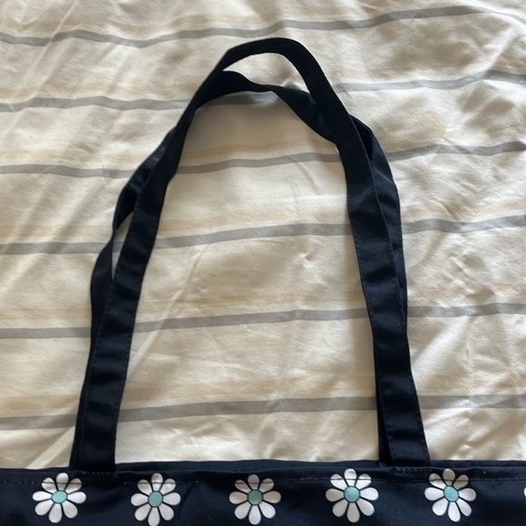 Large Foldup Canvas Daisy Tote - Picture 3 of 6